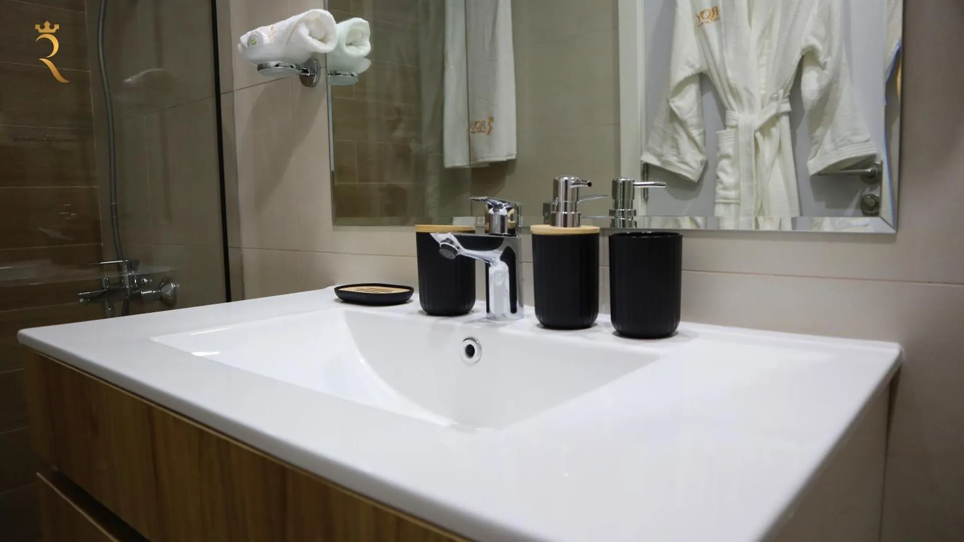 Chalet 2Br Duplex Apartment In Masdar City Abu Dhabi United Arab Emirates