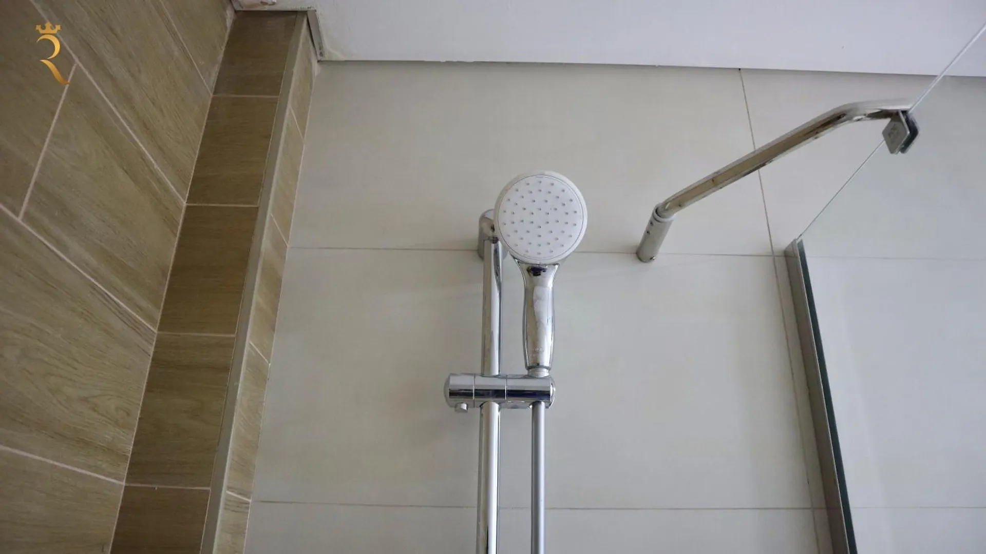 Chalet 2Br Duplex Apartment In Masdar City Abu Dhabi 0*,