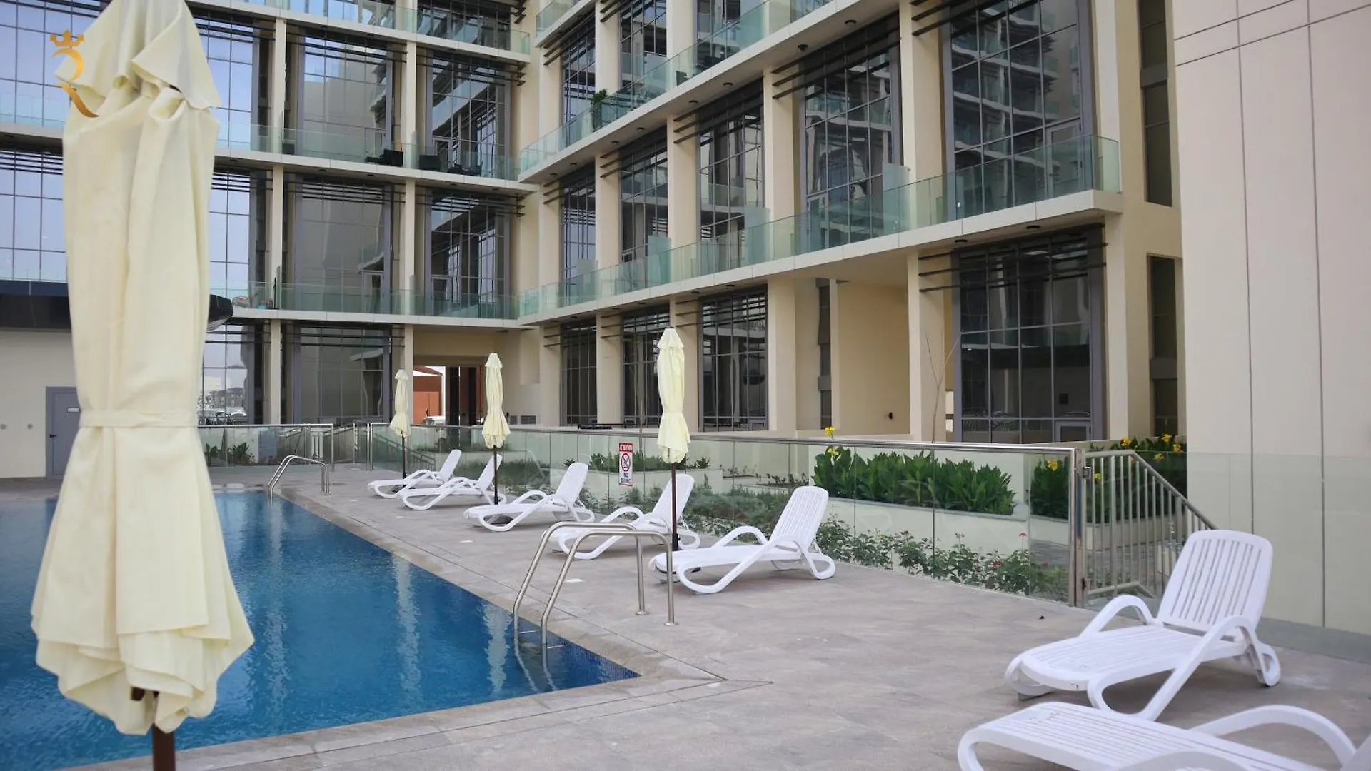 Chalet 2Br Duplex Apartment In Masdar City Abu Dhabi
